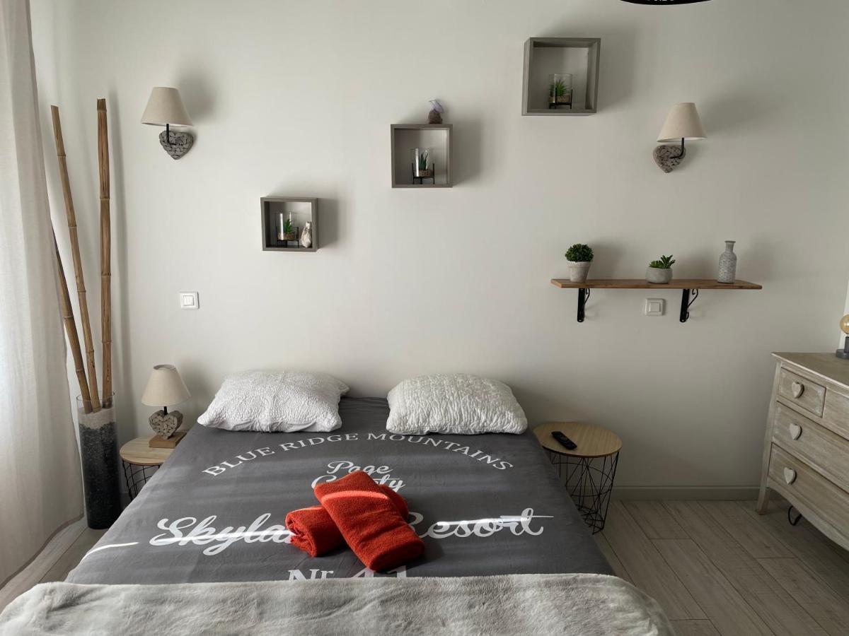 Le Regrimet Avec Parking Gratuit Et Prive Bed & Breakfast Lens-Lestang Екстериор снимка